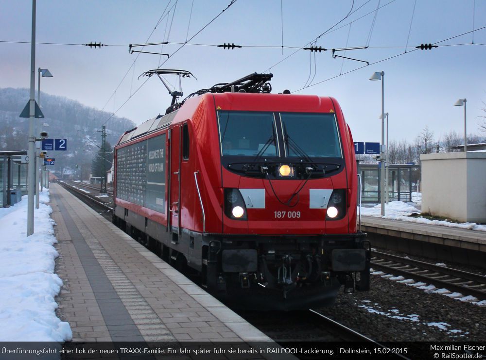 Überführungsfahrt einer neuen TRAXX-Lokomotive. (Dollnstein, 15.02.2015) | © Maximilian Fischer, RailSpotter.de